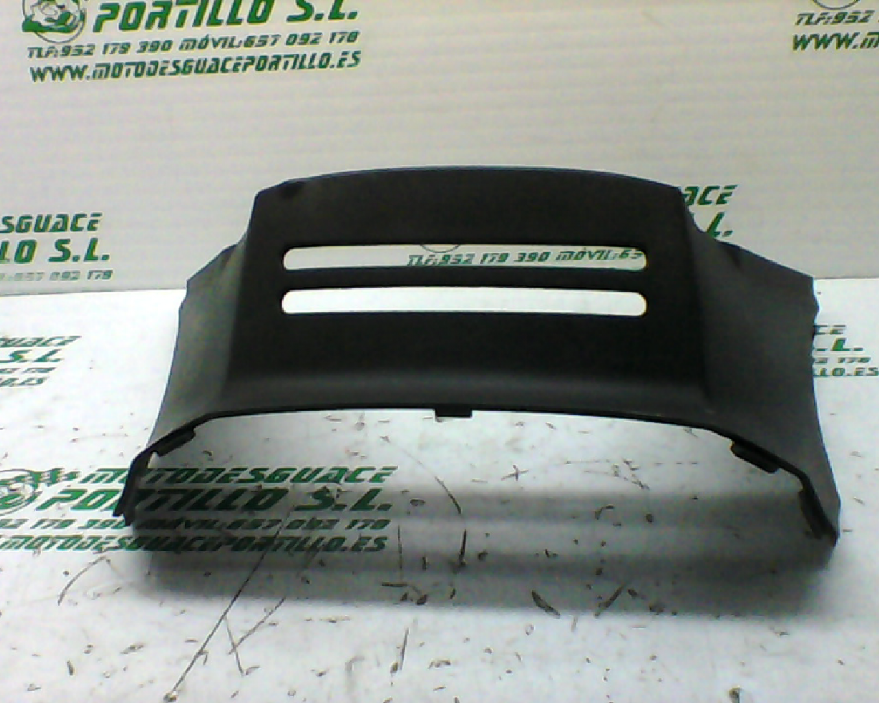 Carcasa bajo asiento Suzuki Burgman 125 (2002-2006)