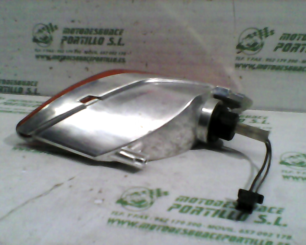 Intermitente delantero izquierdo Suzuki Burgman 125 (2002-2006)