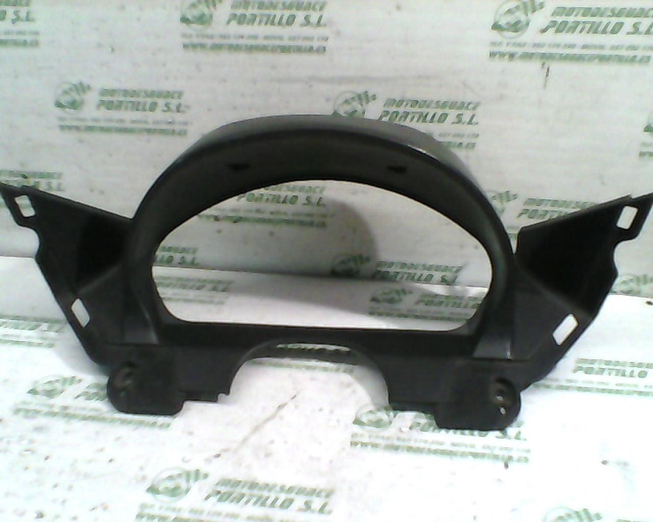 Embellecedor de cuadro de luces Suzuki Burgman 250 (1999-2001)