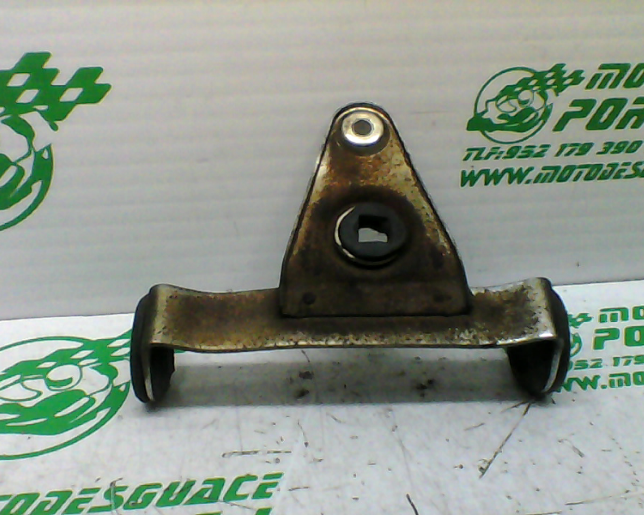 Soporte de faro Suzuki GN 250 (1999-2000)