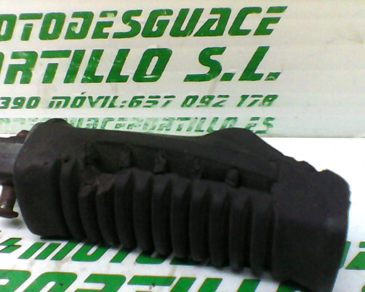 Reposapies trasero izquierdo Suzuki GS-500-F (2001-2007)