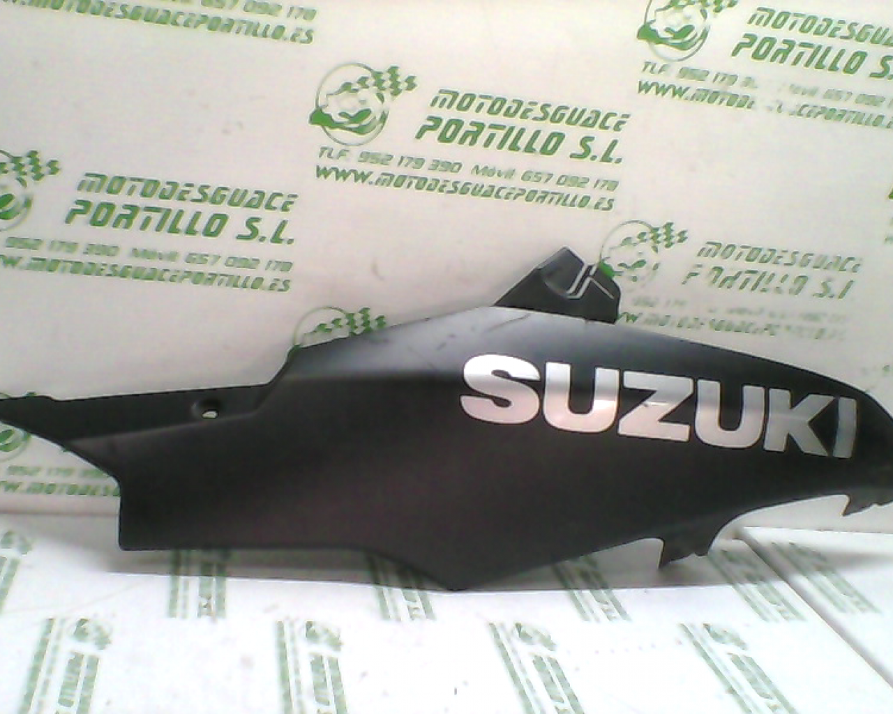 Carcasa lateral trasera derecha Suzuki Gsx 600 R (2008-2008)