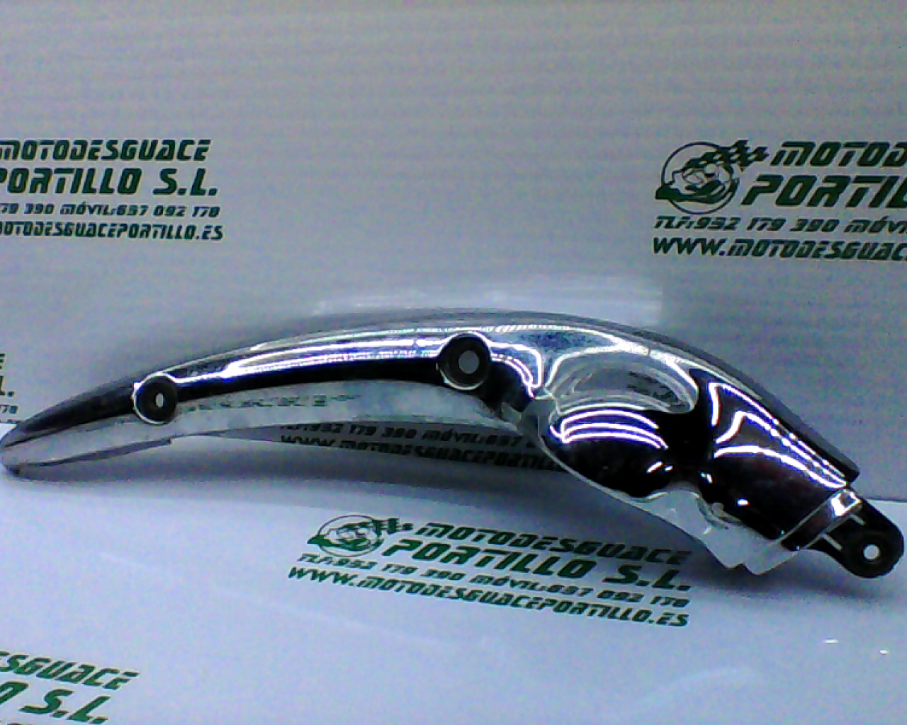 Embellecedor lateral derecho  Suzuki Intruder 250 (2006-2007)