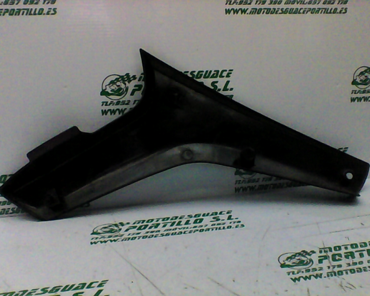 Embellecedor lateral izquierdo Suzuki V Strom 650 (2005-2007)