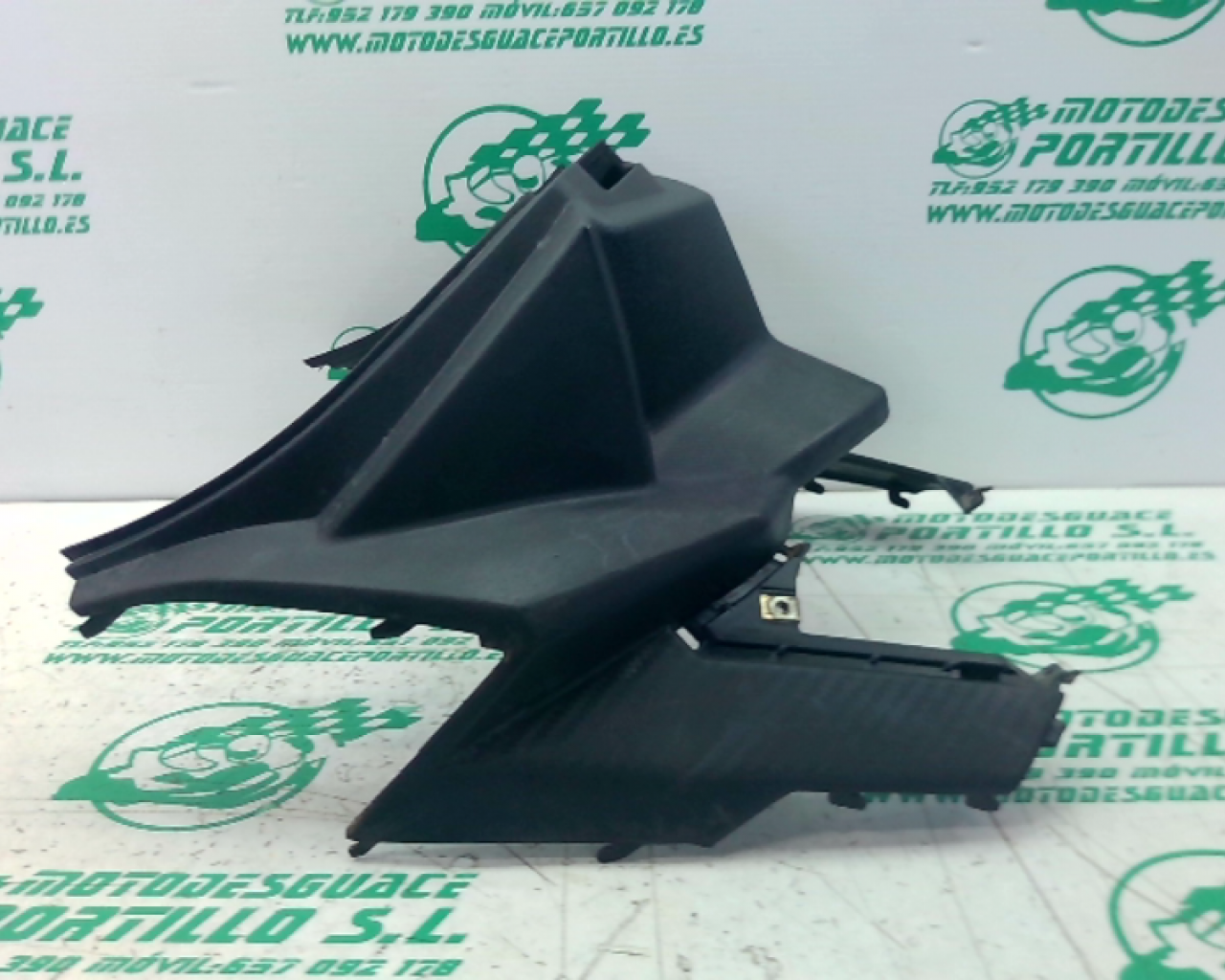 Carcasa bajo asiento Sym JET 14 125 LC (2018-2019)