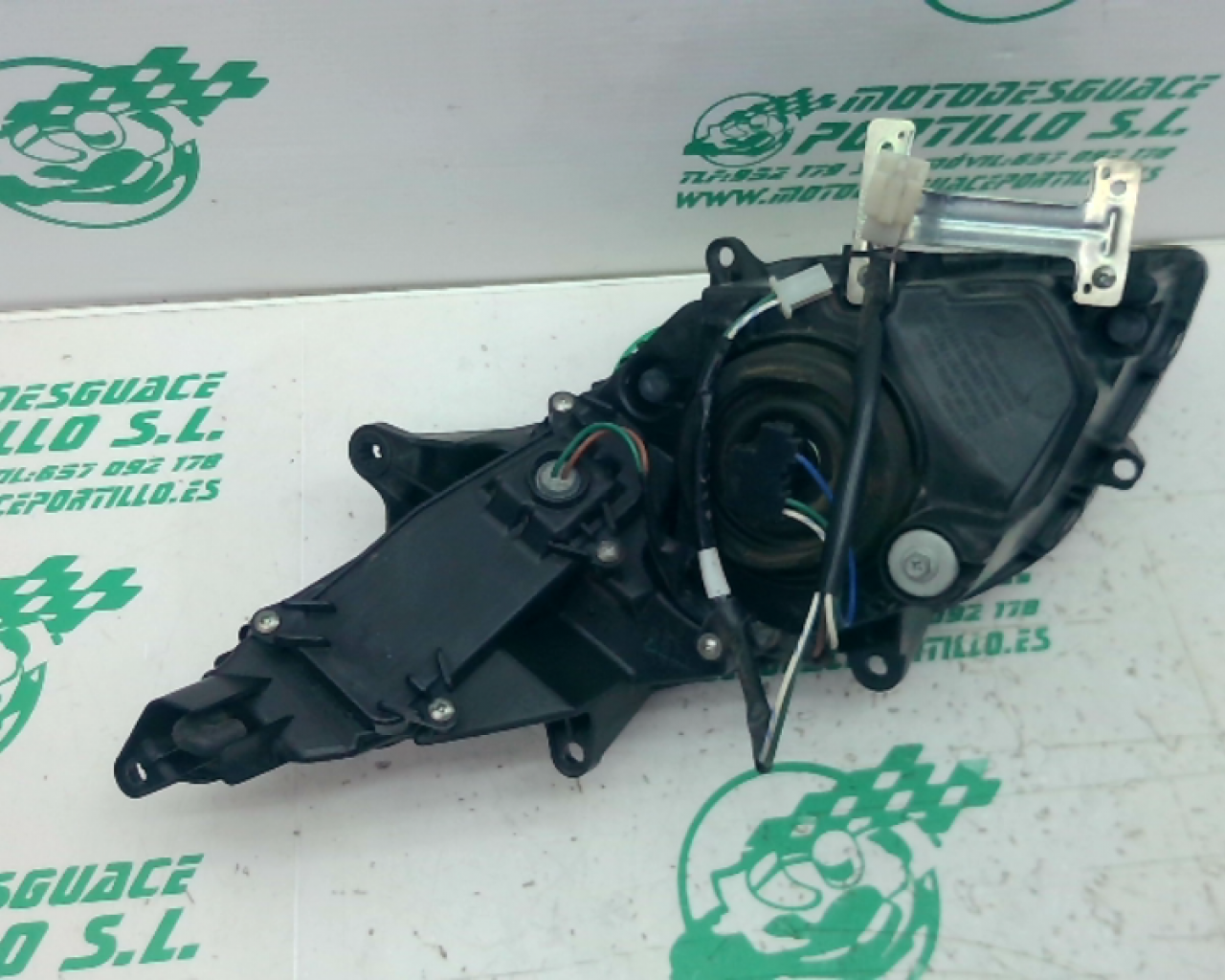 Faro izquierdo Sym JOYMAX 125 GTS (2013-2015)