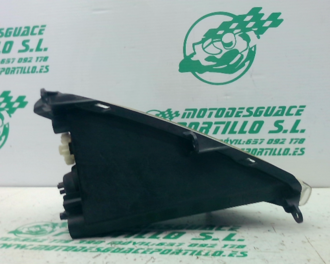 Intermitente delantero izquierdo Sym JOYMAX 125 GTS (2013-2015)