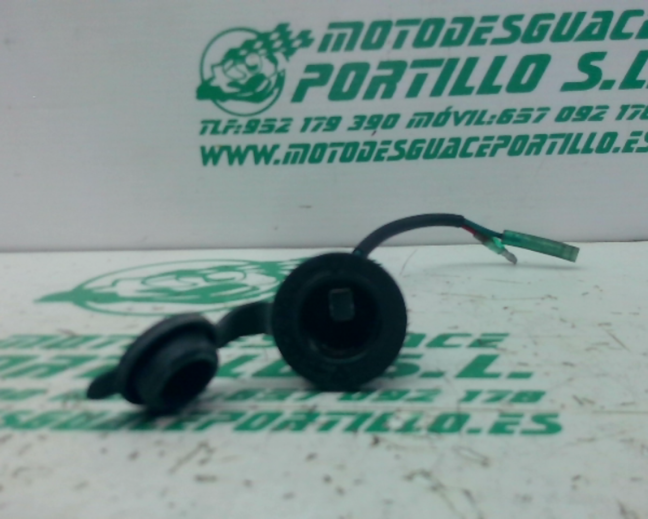 Toma de corriente Sym JOYMAX 125 GTS (2013-2015)