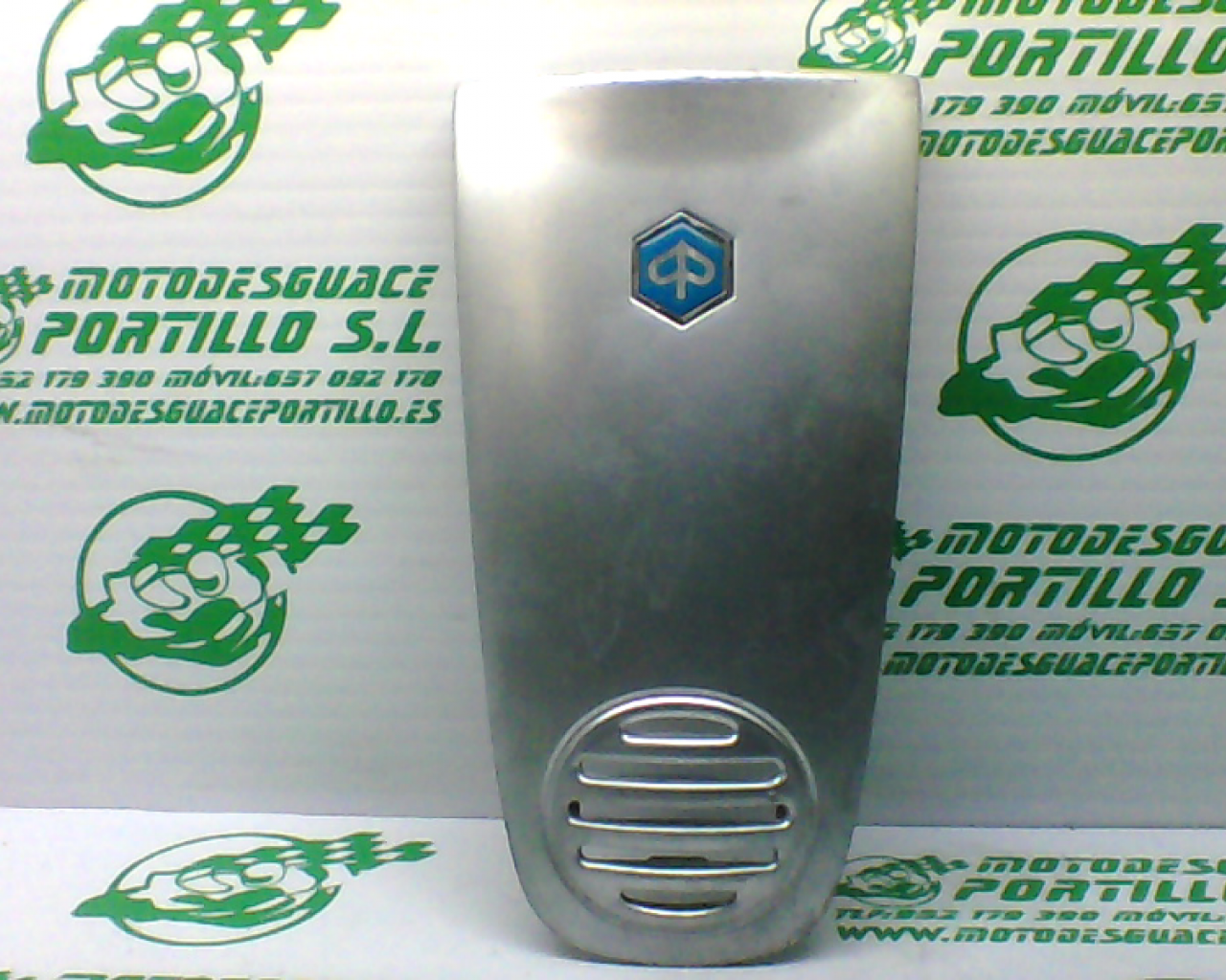 Embellecedor del frontal Vespa ET2  50 (2000-2005)