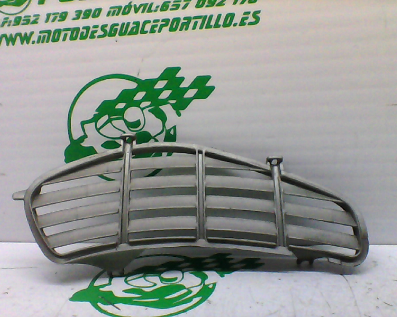 Entrada de aire lateral Izquierda Vespa GT 200 L (2004-2006)