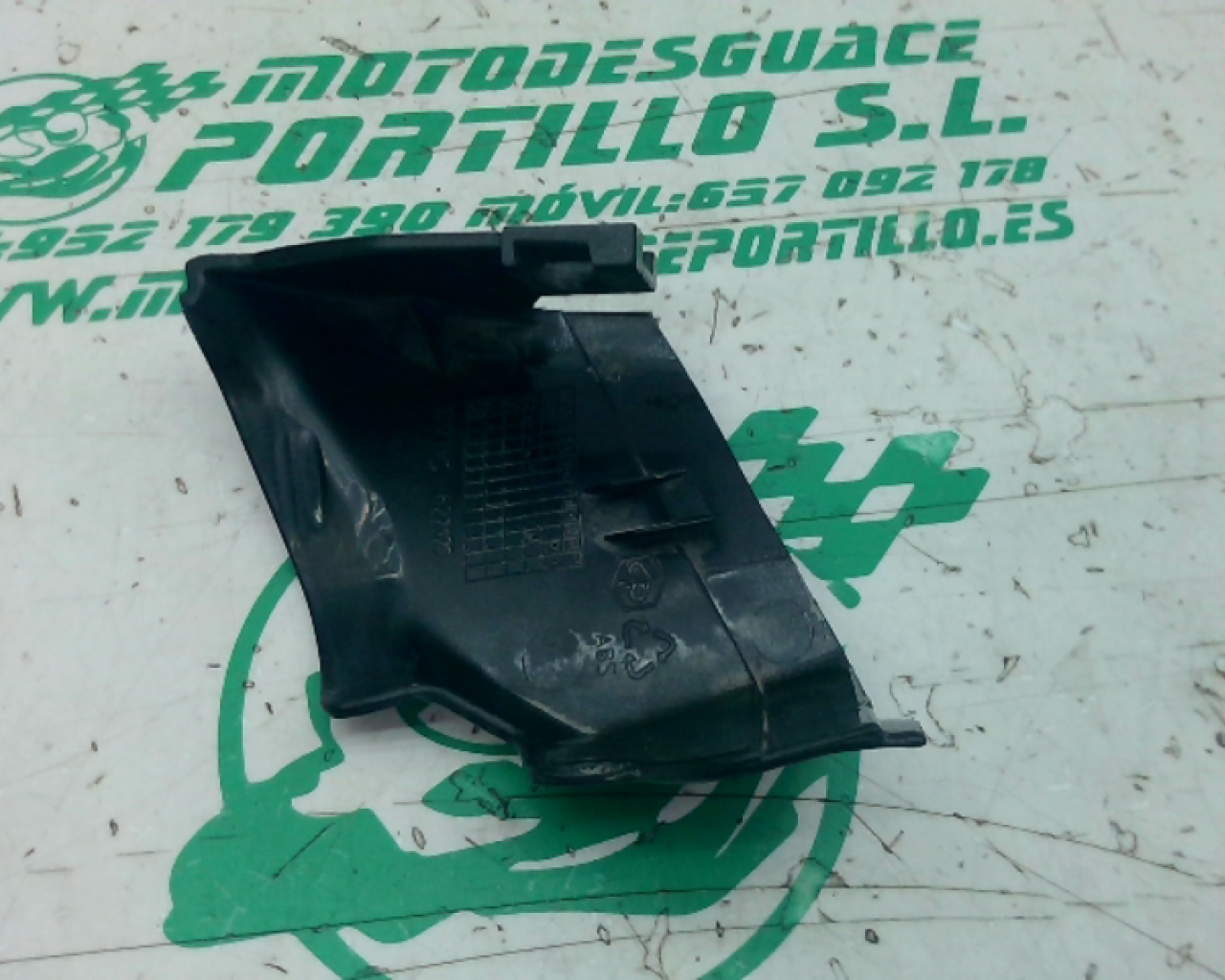 Quilla izquierda trasera Vespa LX 125 (2006-2009)