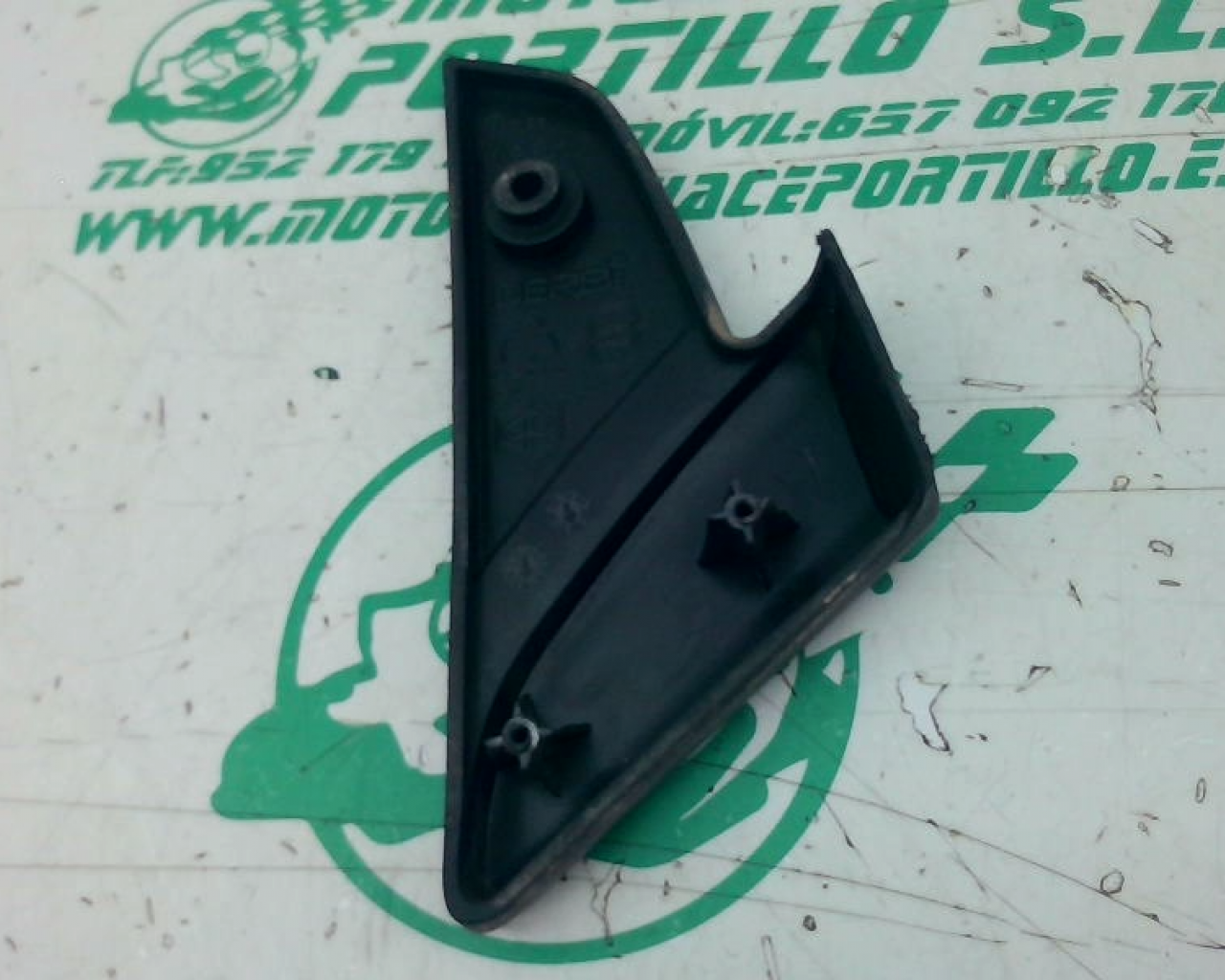 Reposapies trasero derecho Vespa LX 125 (2006-2009)