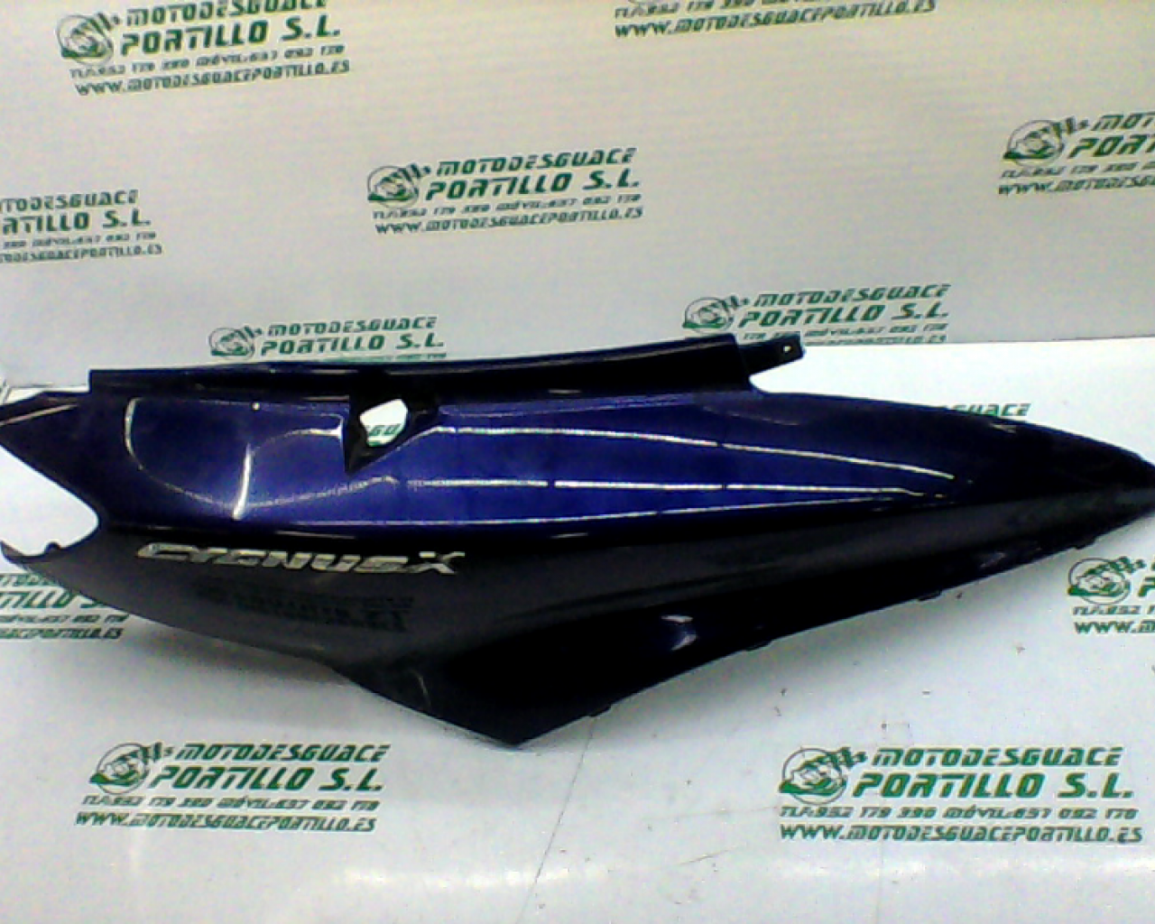 Carcasa lateral trasera derecha Yamaha Cygnus x 125  (2004-2004)