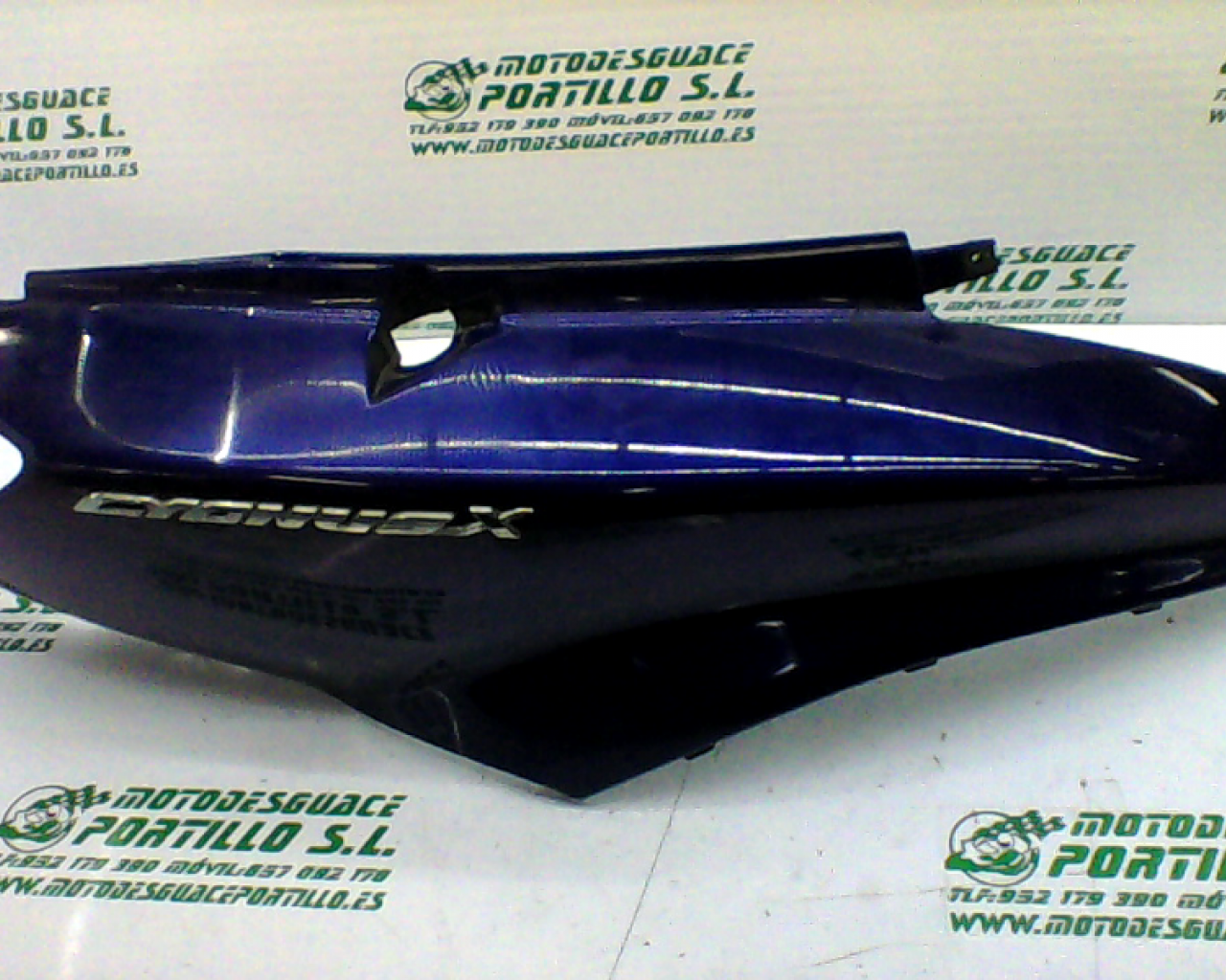 Carcasa lateral trasera derecha Yamaha Cygnus x 125  (2004-2004)