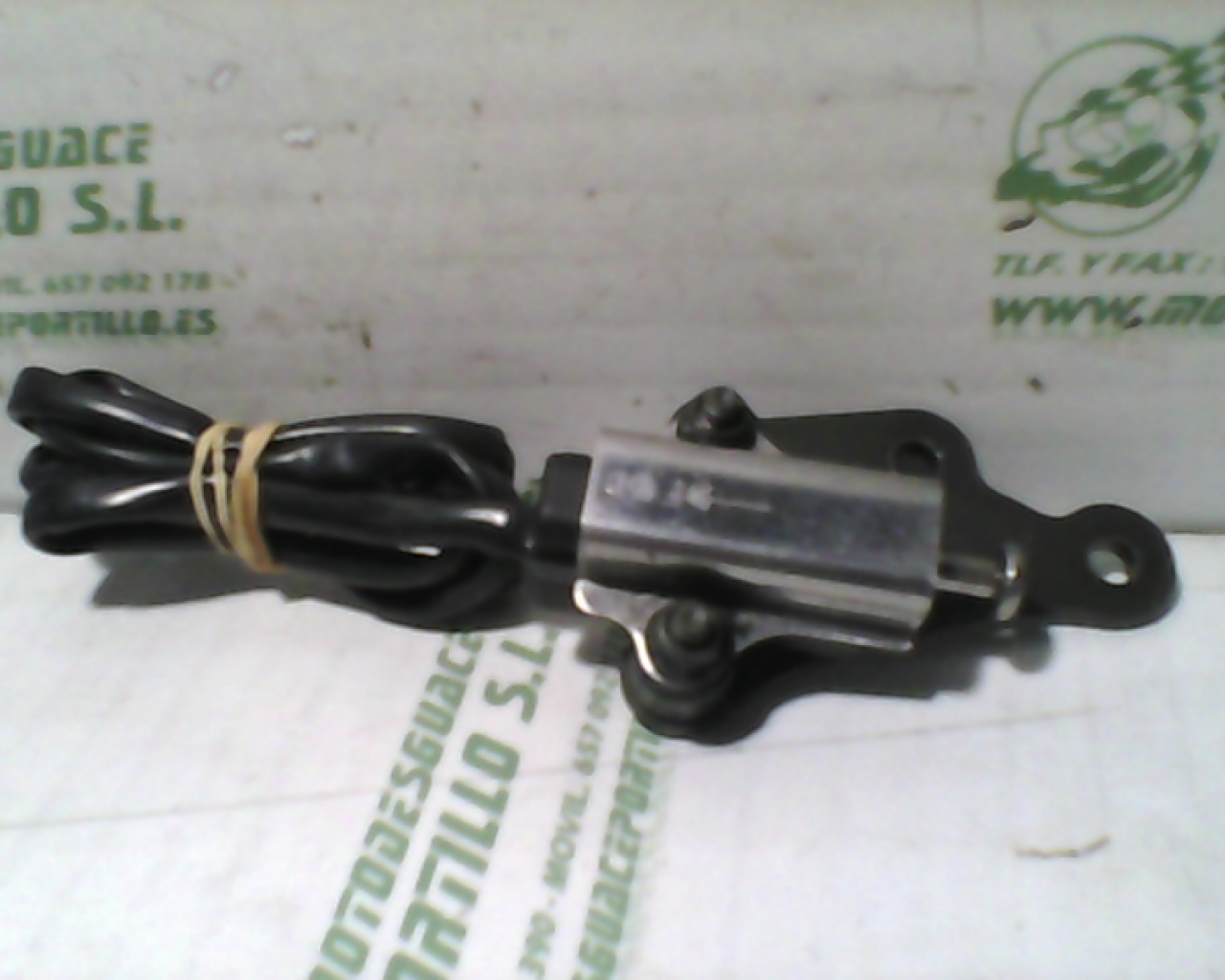 Sensor de patilla lateral Yamaha Fazer 1000 (2005-2006)