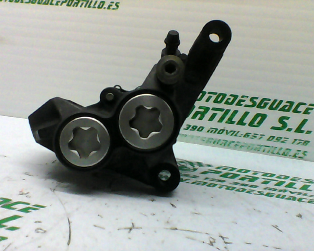 Pinza de freno delantera derecha Yamaha FZ1-N (2007-2009)