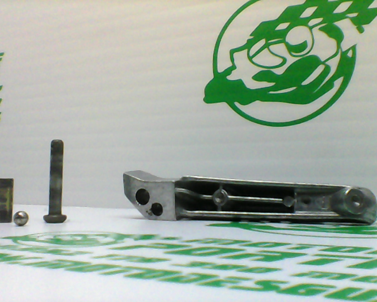Reposapies trasero izquierdo Yamaha Jog RR  50 (2008-2012)