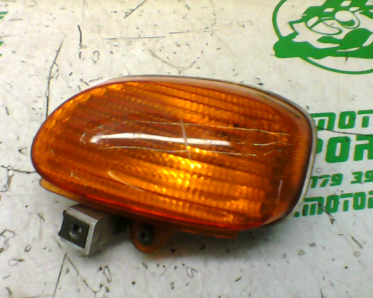 Intermitente trasero derecho Yamaha Neos  50 (1998-1999)