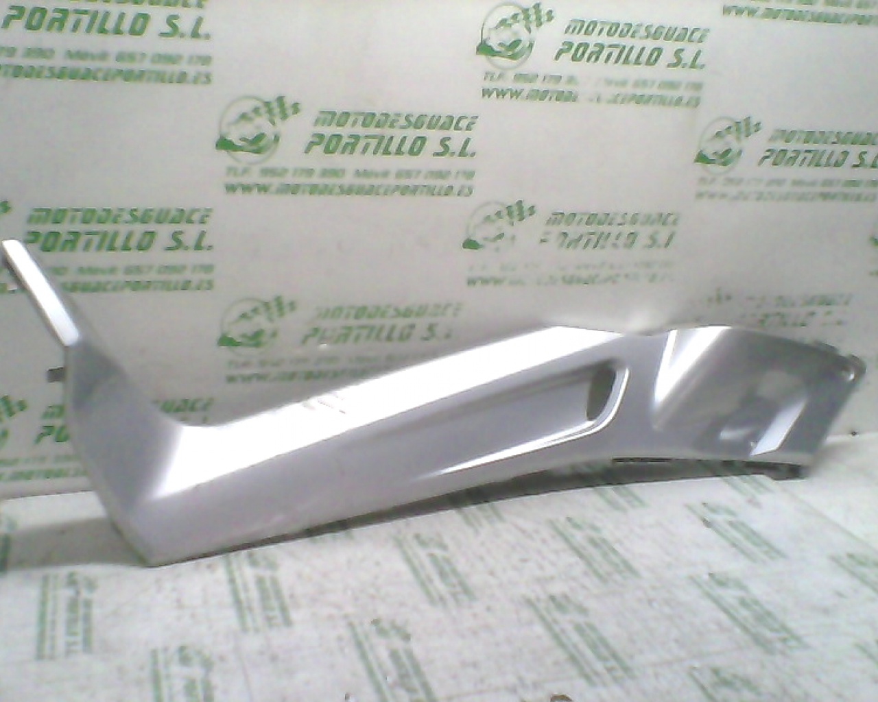 Carcasa lateral izquierda Yamaha X MAX 125 (2006-2007)