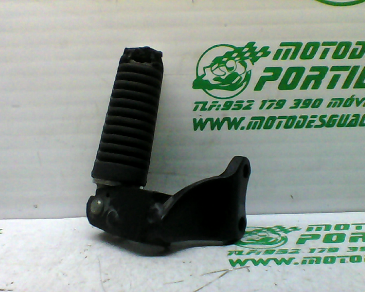 Estribera trasera derecha con reposapies Yamaha X MAX 125 (2006-2007)