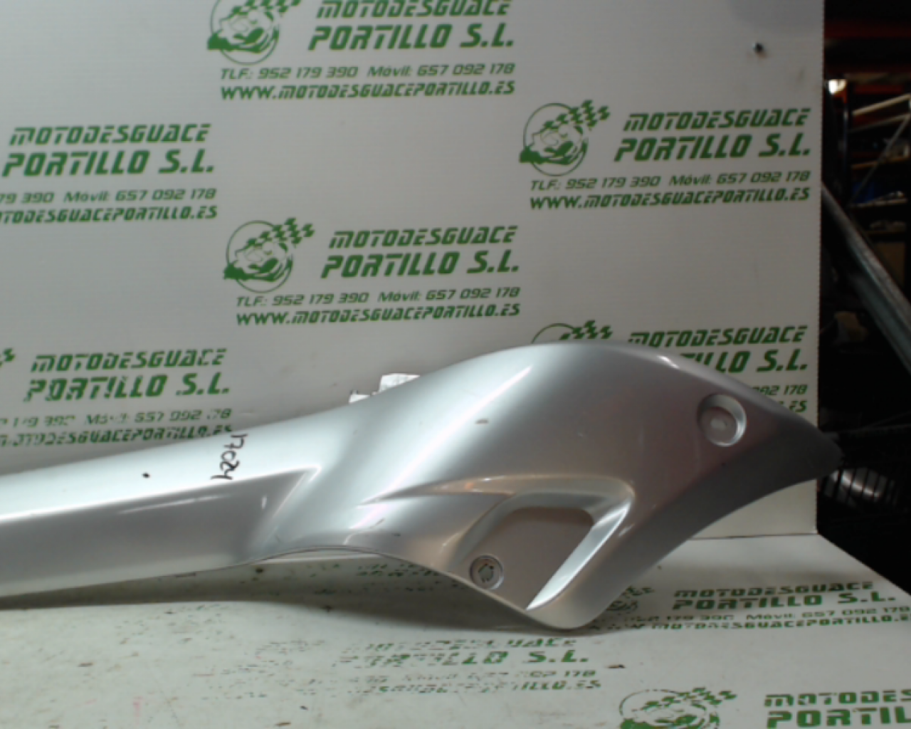 Carcasa lateral izquierda Yamaha Xcity 250 (2010-2012)