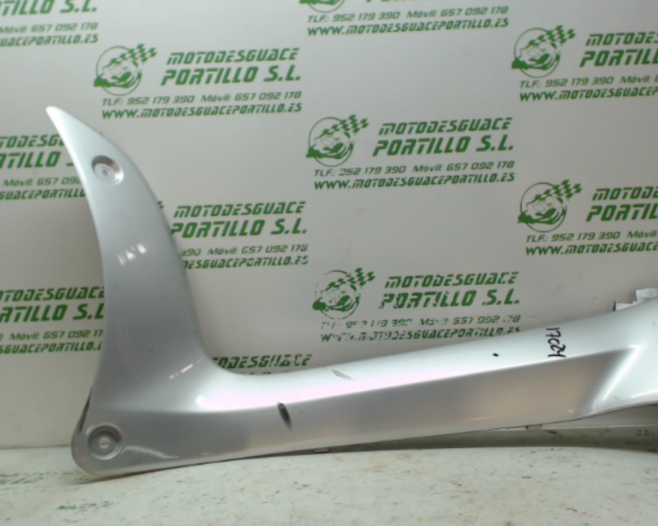 Carcasa lateral izquierda Yamaha Xcity 250 (2010-2012)