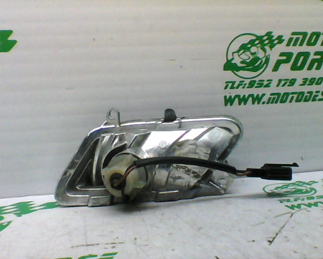 Intermitente delantero izquierdo Yamaha XMAX 250 (2005-2007)