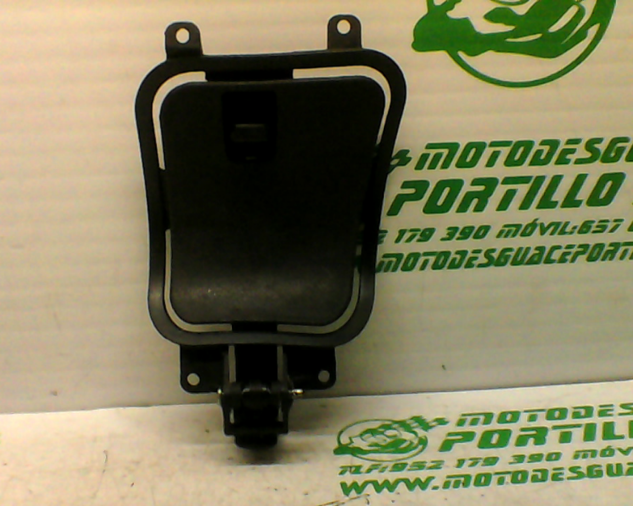 Puerta depósito gasolina Yamaha XMAX 250 (2005-2007)