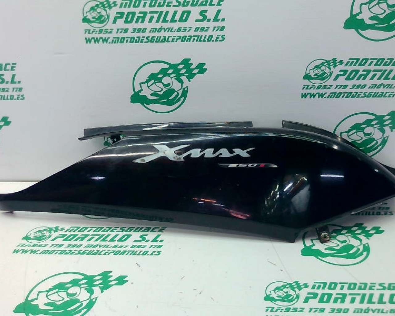 Carcasa lateral trasera derecha Yamaha XMAX 250I (2007-2009)