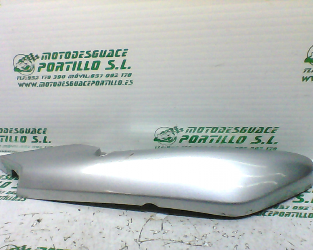 Carcasa lateral trasera derecha Yamaha YBR 125 i (2007-2008)