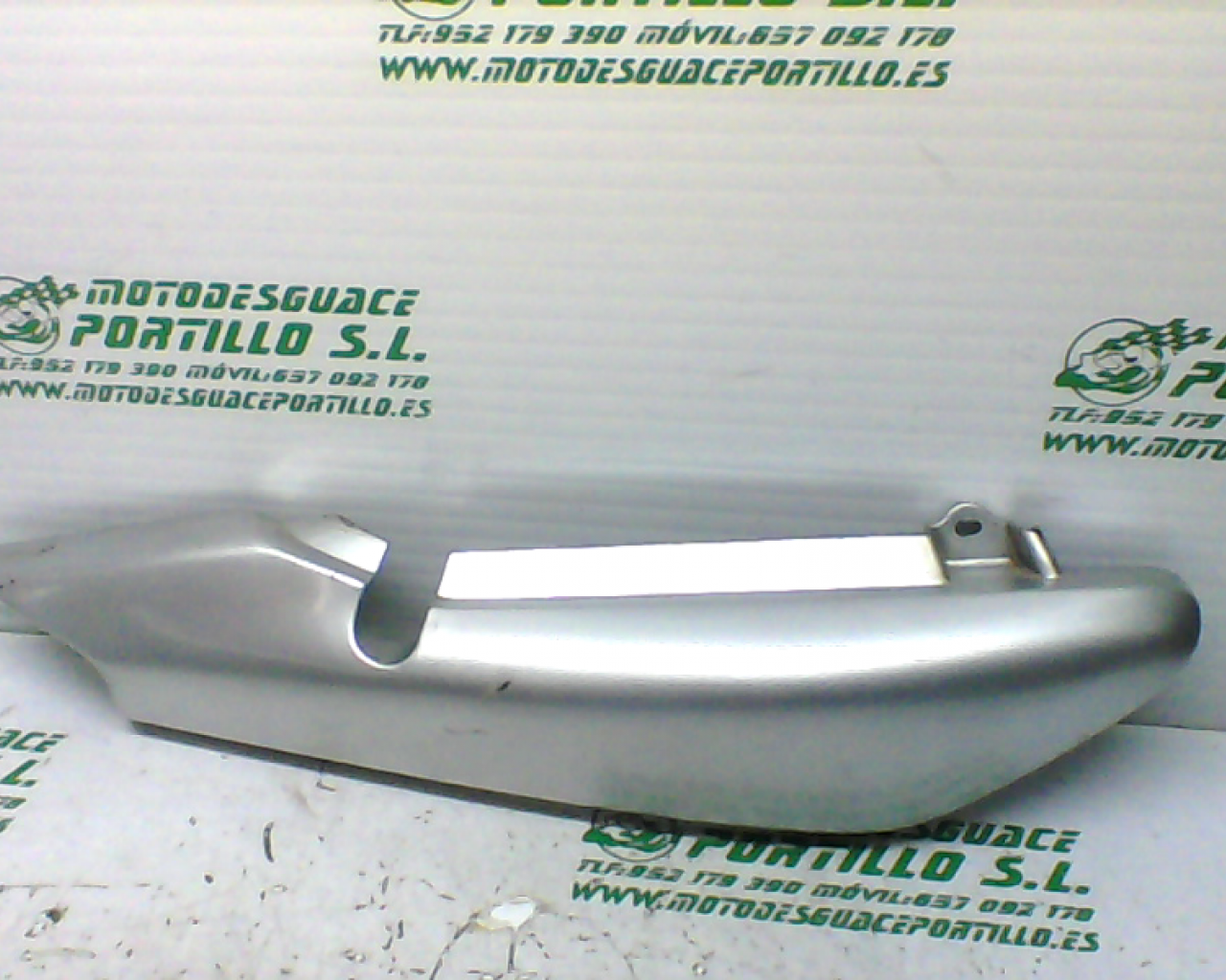 Carcasa lateral trasera derecha Yamaha YBR 125 i (2007-2008)